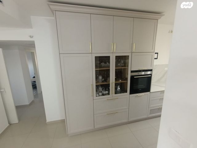 דירה, יונתן פולארד, נאות יצחק רבין, שדרות