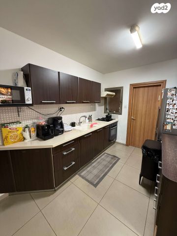 דירה, יוסף בורג, הנרקיסים, קרית מלאכי