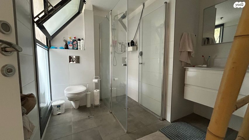 דירת גן, שדרות ירושלים, מרום נווה, רמת יצחק, רמת גן