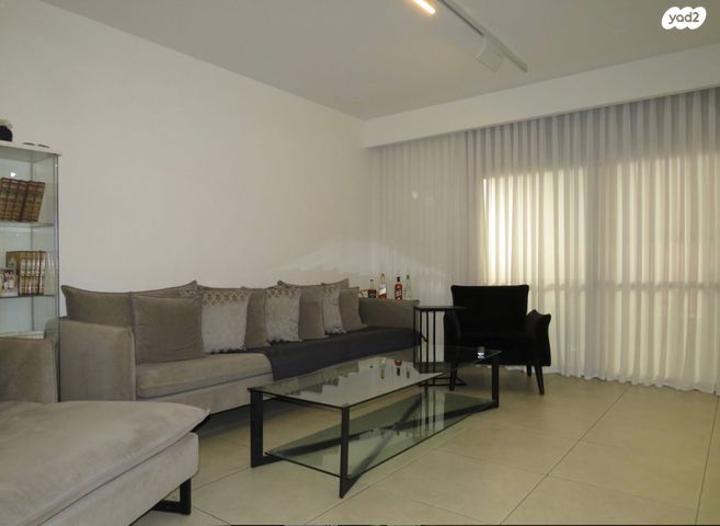 דירה, דימונה