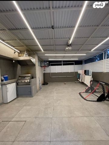 דירה, ז'בוטינסקי, עצמאות יוספטל, בת ים