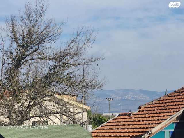 דו משפחתי, אירוס 16, שכונת הורדים, קרית שמונה