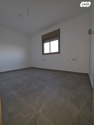 דירה, הנרקיסים 18, רכסים, רכסים