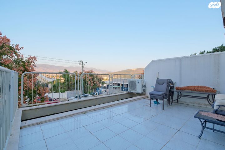 דו משפחתי, נשר, כרמיאל