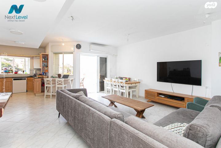 דופלקס, מנחם בייליס, כרמליה, חיפה