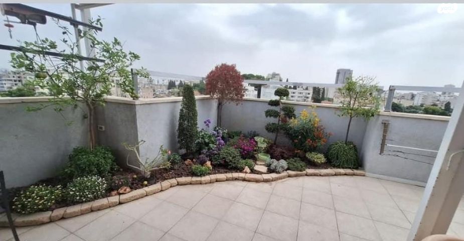 דופלקס, רחובות