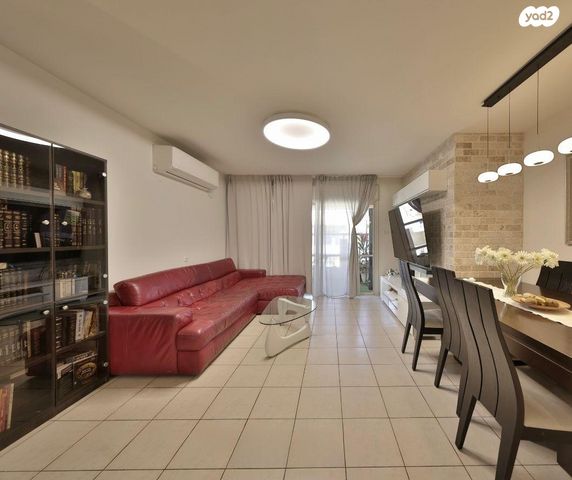 גג/ פנטהאוז, הרבנית חיה מושקא, חיפה