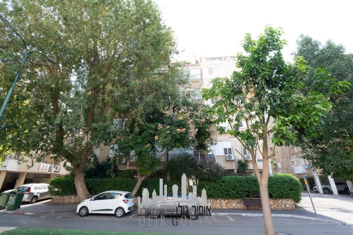 דירה, הרצליה