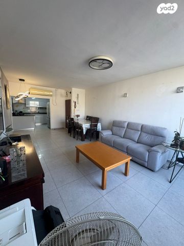 דירה, חולון