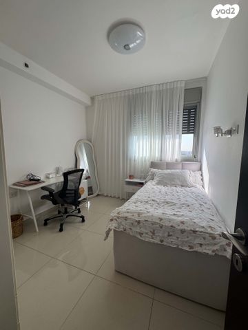 דירה, נחשול 12, נופרים, ראש העין