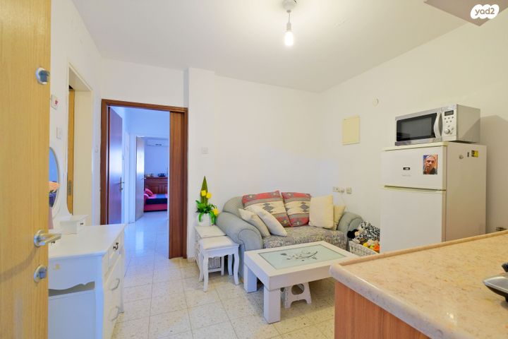 דו משפחתי, נשר, כרמיאל