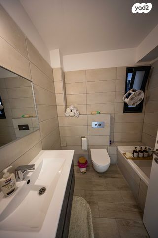 דירה, האחים, נווה שמיר רמת בית שמש ה-1, בית שמש