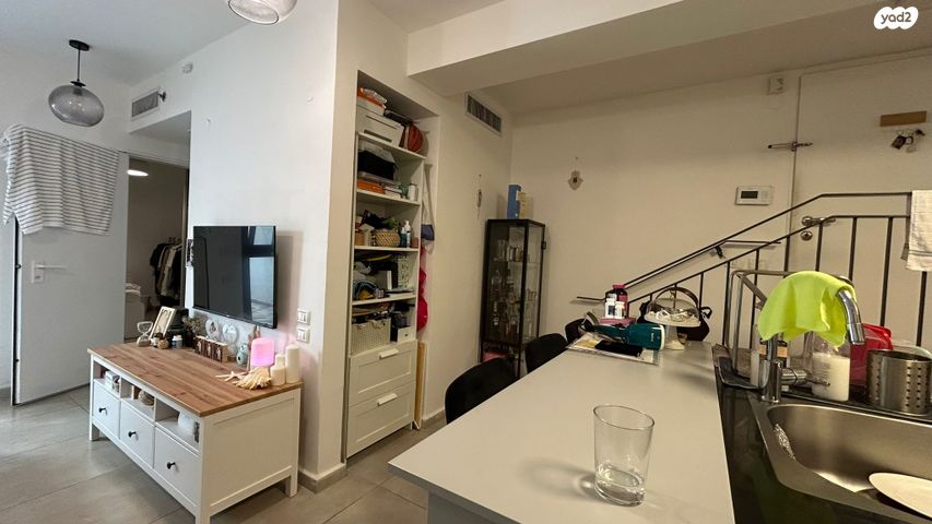 דירת גן, שדרות ירושלים, מרום נווה, רמת יצחק, רמת גן