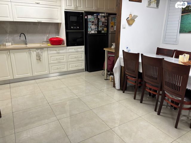 דירה, קרן היסוד 38, רובע ד', אשדוד