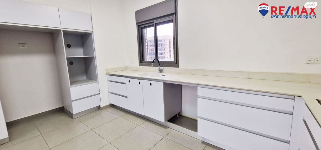 דירה, אודם, חריש