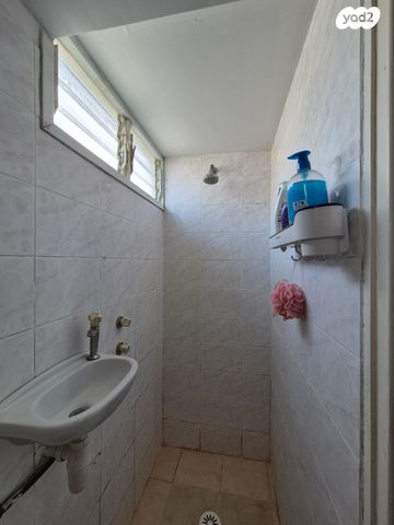 גג/ פנטהאוז, בר גיורא, תל אביב יפו