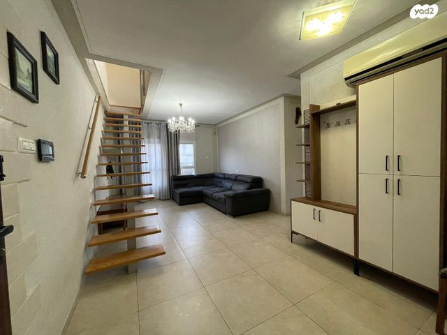 גג/ פנטהאוז, חיים, קרית ביאליק