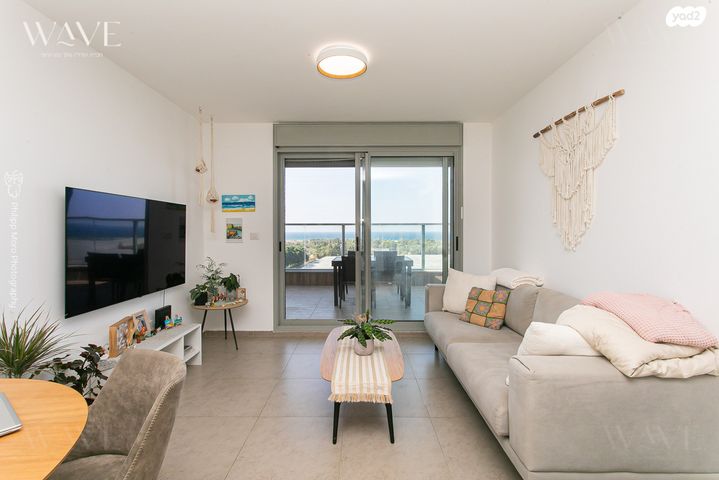 דירה, האגמית, החותרים, טירת כרמל