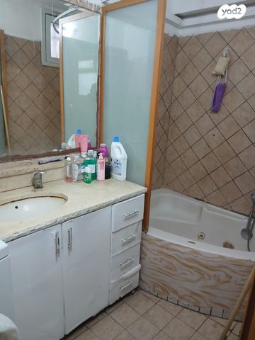 דירה, הרב חיים חביב, ירושלים