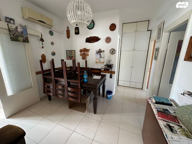 דירת גן, ז'בוטינסקי 9, עמידר, טירת כרמל