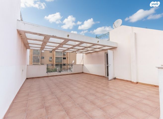 דו משפחתי, האר"י הקדוש, מחנה יהודה, פתח תקווה