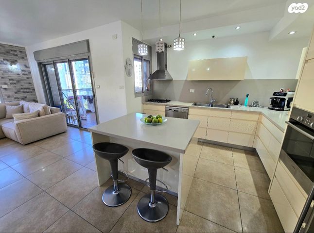 דירה, הדקל 1, קרית השרון, נתניה