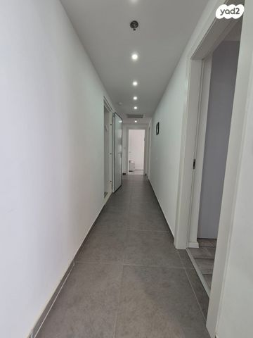 דירה, ליבנה 10, יצחק שמיר, נהריה