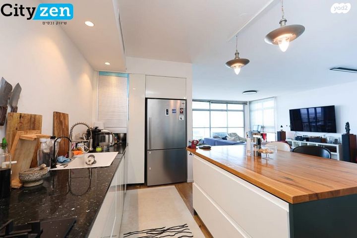 גג/ פנטהאוז, עיר ימים, נתניה