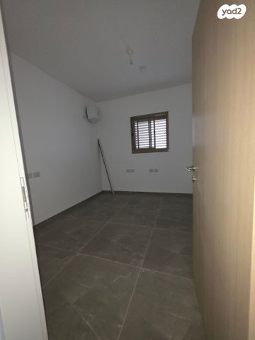 דירה, הנרקיסים 18, רכסים, רכסים