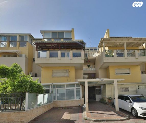 גג/ פנטהאוז, הרבנית חיה מושקא, חיפה