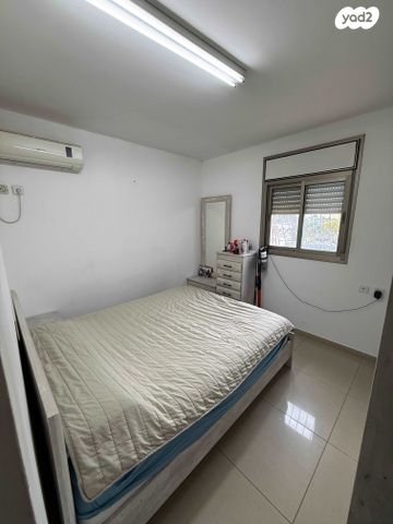 דירה, יוסף בורג, הנרקיסים, קרית מלאכי