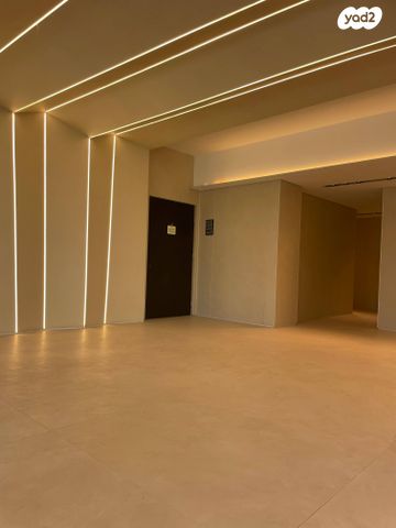 דירה, בר כוכבא, הרצליה