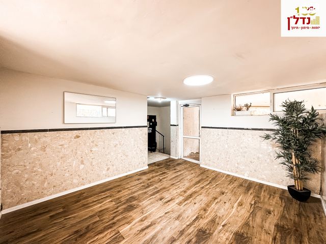 דירה, שדרות אליהו, שאר העיר, מזכרת בתיה