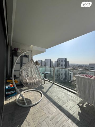 דירה, נחשול 12, נופרים, ראש העין