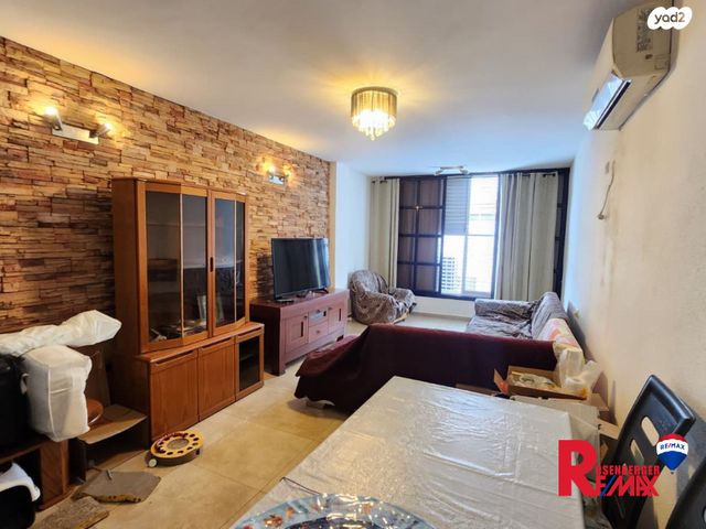 דירה, הרב קוקיס 29, עצמאות יוספטל, בת ים