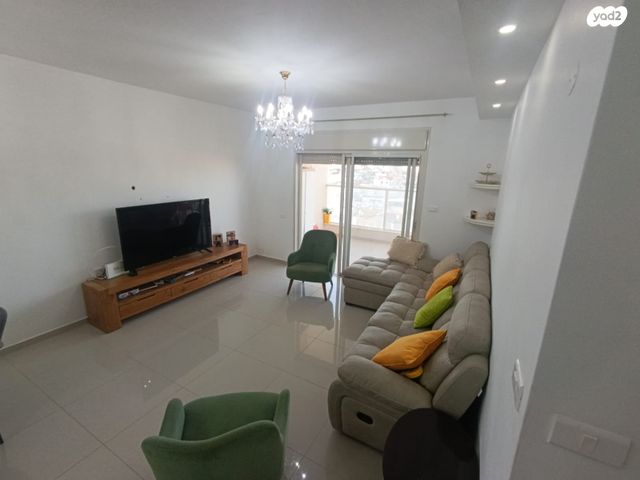 דירה, יונתן פולארד, נאות יצחק רבין, שדרות