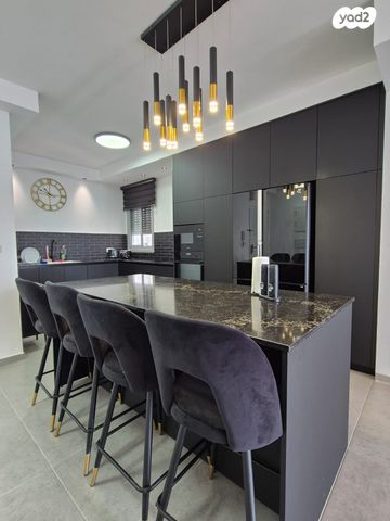 דירה, ליבנה 10, יצחק שמיר, נהריה