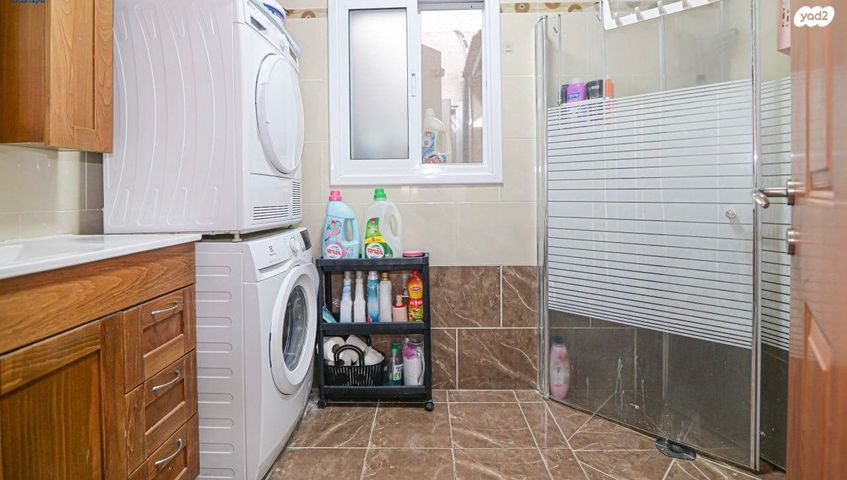 דירה, שדרות דוד המלך, אורות, אור עקיבא