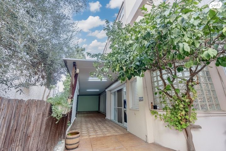 דו משפחתי, האר"י הקדוש, מחנה יהודה, פתח תקווה