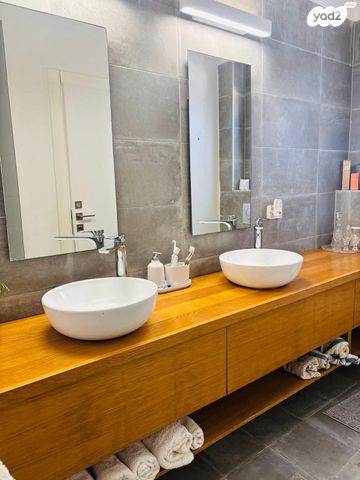 דירה, חטיבת אלכסנדרוני, רמת השרון