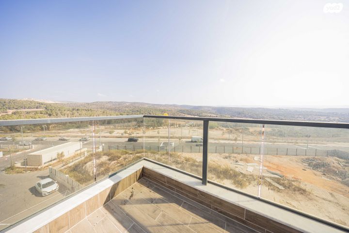 דירה, האחים, נווה שמיר רמת בית שמש ה-1, בית שמש