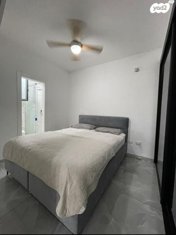 דירה, ז'בוטינסקי, עצמאות יוספטל, בת ים