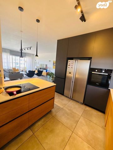 דירה, חטיבת אלכסנדרוני, רמת השרון