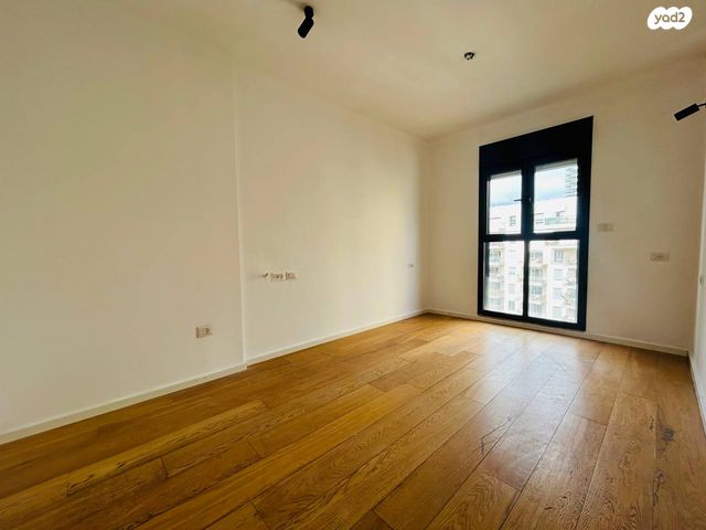 גג/ פנטהאוז, מרכולת, פלורנטין, תל אביב יפו