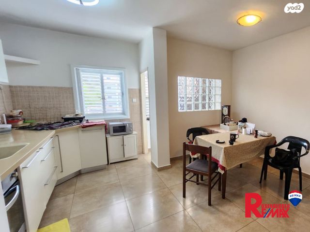 דירה, הרב קוקיס 29, עצמאות יוספטל, בת ים