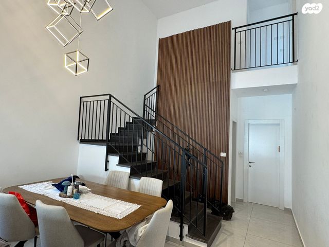 דופלקס, ערבי הנחל, אדמית / יערית, שלומי