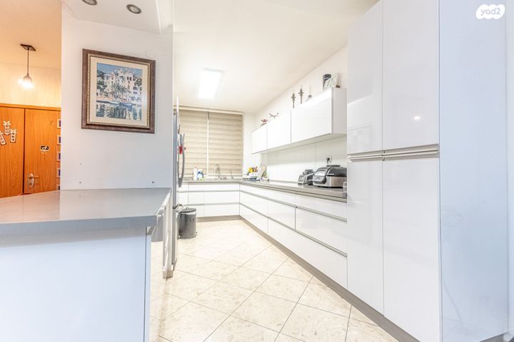 דו משפחתי, האר"י הקדוש, מחנה יהודה, פתח תקווה