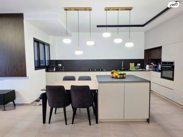 דירה, יצחק נבון, מורשת, מודיעין מכבים רעות