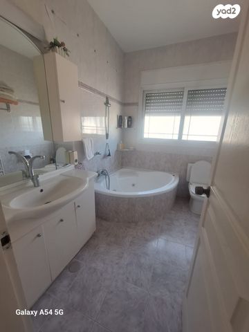 גג/ פנטהאוז, שמעון רייך, עיר, מרכז העיר, נהריה