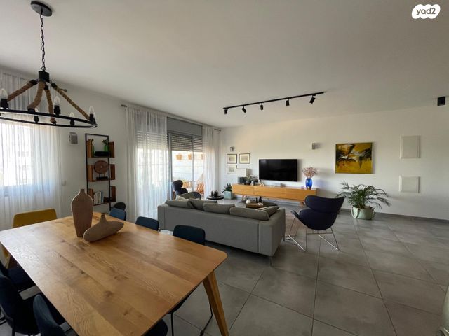 דירה, חטיבת אלכסנדרוני, רמת השרון